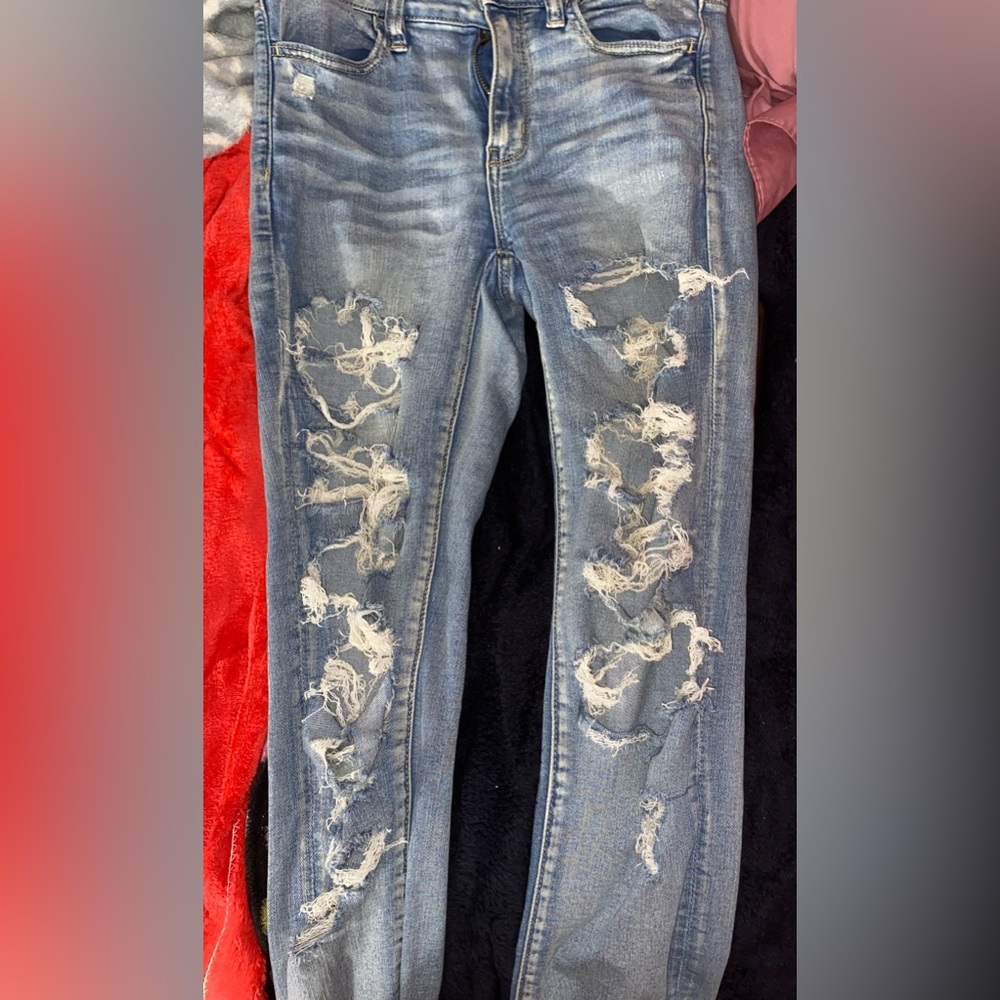 I am selling ripped jeans